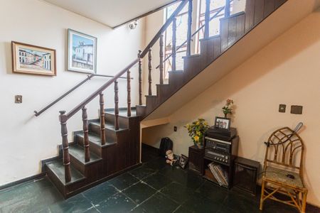 Casa à venda com 382m², 8 quartos e 4 vagas Casa à venda com 382m², 8 quartos e 4 vagasSala 2