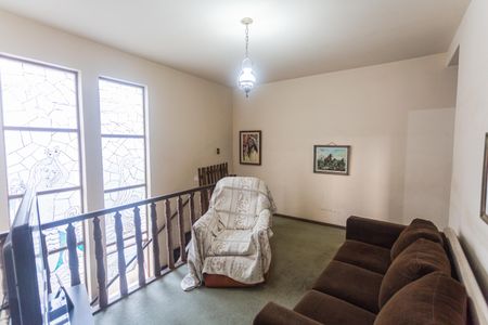 Casa à venda com 382m², 8 quartos e 4 vagas Casa à venda com 382m², 8 quartos e 4 vagasSala 3 no 2° Pavimento