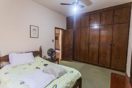 Casa à venda com 382m², 8 quartos e 4 vagas Casa à venda com 382m², 8 quartos e 4 vagasSuíte 1