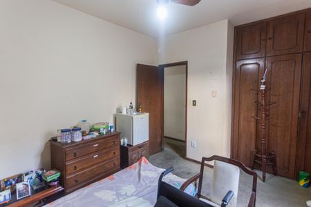 Casa à venda com 382m², 8 quartos e 4 vagas Casa à venda com 382m², 8 quartos e 4 vagasSuíte 2 no 2° Pavimento