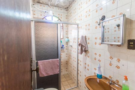 Casa à venda com 382m², 8 quartos e 4 vagas Casa à venda com 382m², 8 quartos e 4 vagasBanheiro Social 2 no 2° Pavimento