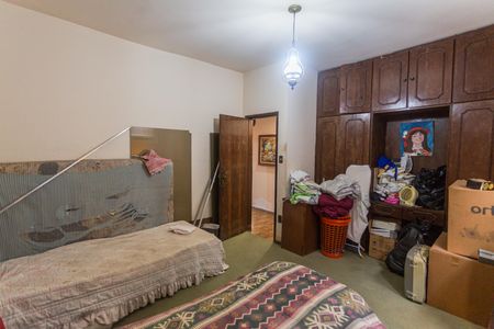 Casa à venda com 382m², 8 quartos e 4 vagas Casa à venda com 382m², 8 quartos e 4 vagasQuarto 2