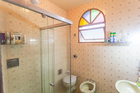 Casa à venda com 382m², 8 quartos e 4 vagas Casa à venda com 382m², 8 quartos e 4 vagasBanheiro Social 1