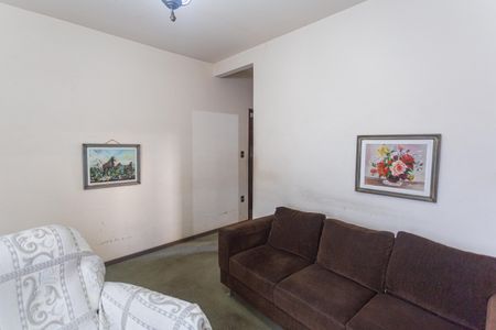 Casa à venda com 382m², 8 quartos e 4 vagas Casa à venda com 382m², 8 quartos e 4 vagasSala 3 no 2° Pavimento