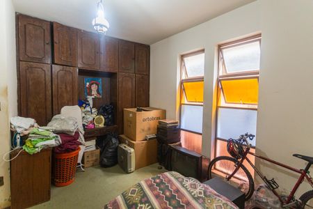 Casa à venda com 382m², 8 quartos e 4 vagas Casa à venda com 382m², 8 quartos e 4 vagasQuarto 2