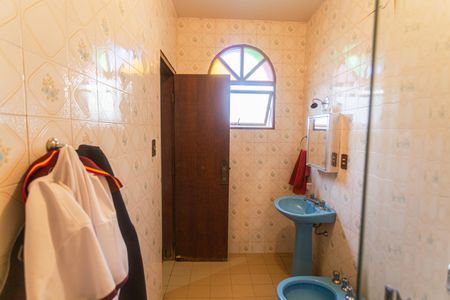 Casa à venda com 382m², 8 quartos e 4 vagas Casa à venda com 382m², 8 quartos e 4 vagasBanheiro da Suíte 2 no 2° Pavimento