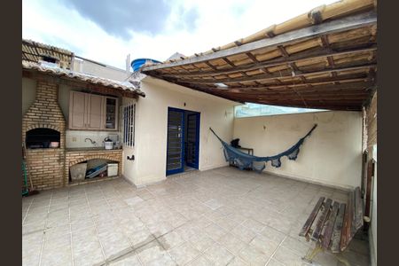 Casa à venda com 140m², 3 quartos e 1 vaga Casa à venda com 140m², 3 quartos e 1 vagaTerraço