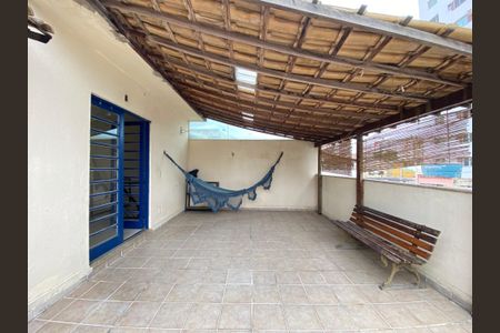 Casa à venda com 140m², 3 quartos e 1 vaga Casa à venda com 140m², 3 quartos e 1 vagaTerraço