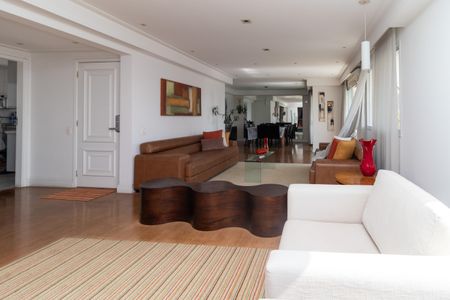 Apartamento à venda com 346m², 7 quartos e 6 vagas Apartamento à venda com 346m², 7 quartos e 6 vagasSala