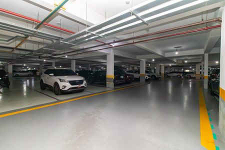 Apartamento à venda com 346m², 7 quartos e 6 vagas Apartamento à venda com 346m², 7 quartos e 6 vagasGaragem