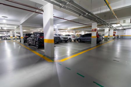 Apartamento à venda com 346m², 7 quartos e 6 vagas Apartamento à venda com 346m², 7 quartos e 6 vagasGaragem