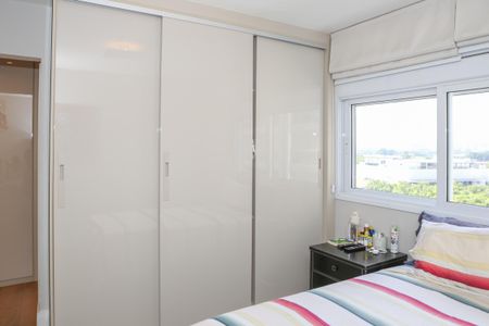 Apartamento à venda com 242m², 3 quartos e 3 vagas Apartamento à venda com 242m², 3 quartos e 3 vagasSuíte 3