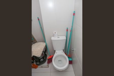 Apartamento à venda com 242m², 3 quartos e 3 vagas Apartamento à venda com 242m², 3 quartos e 3 vagasBanheiro de Serviço