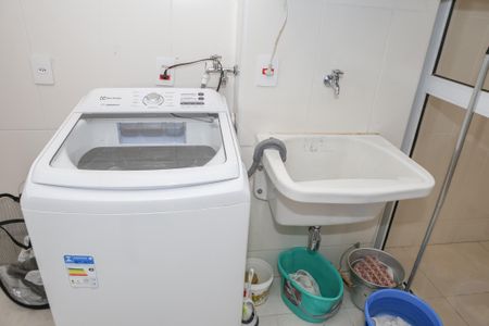 Apartamento à venda com 242m², 3 quartos e 3 vagas Apartamento à venda com 242m², 3 quartos e 3 vagasÁrea de Serviço