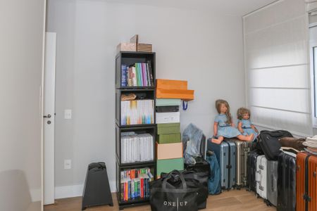 Apartamento à venda com 242m², 3 quartos e 3 vagas Apartamento à venda com 242m², 3 quartos e 3 vagasSuíte 2