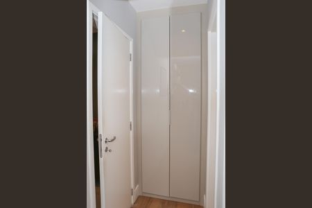 Apartamento à venda com 242m², 3 quartos e 3 vagas Apartamento à venda com 242m², 3 quartos e 3 vagasSuíte 3