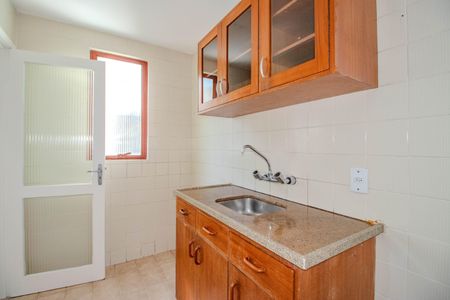 Apartamento à venda com 104m², 1 quarto e sem vaga Apartamento à venda com 104m², 1 quarto e sem vagaCozinha e Área de Serviço