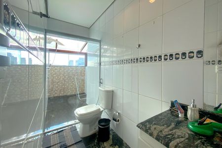 Apartamento à venda com 177m², 3 quartos e 1 vagaBanheiro da Suíte 2