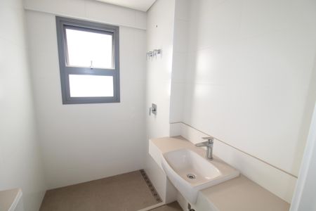 Apartamento à venda com 255m², 4 quartos e 5 vagasBanheiro da Suíte 3