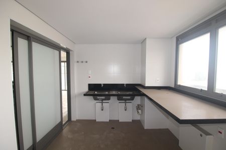 Apartamento à venda com 255m², 4 quartos e 5 vagasCozinha