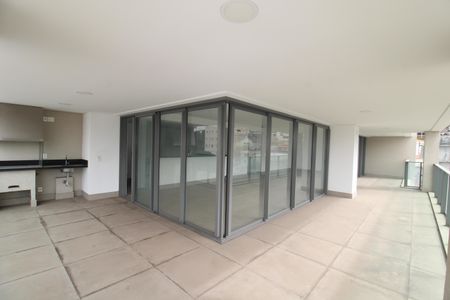 Apartamento à venda com 255m², 4 quartos e 5 vagasVaranda da Sala