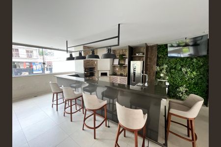 Apartamento à venda com 255m², 4 quartos e 4 vagas Apartamento à venda com 255m², 4 quartos e 4 vagasÁrea comum - Churrasqueira