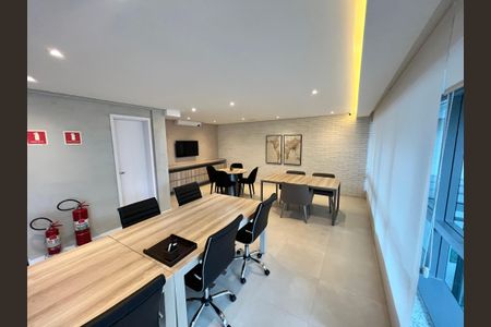 Apartamento à venda com 255m², 4 quartos e 4 vagas Apartamento à venda com 255m², 4 quartos e 4 vagasÁrea de Reuniões