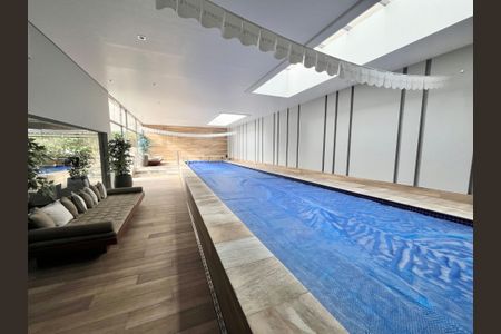 Apartamento à venda com 255m², 4 quartos e 4 vagas Apartamento à venda com 255m², 4 quartos e 4 vagasPiscina Coberta