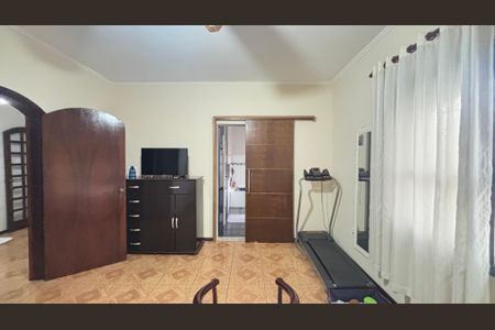 Casa à venda com 255m², 4 quartos e 3 vagas Casa à venda com 255m², 4 quartos e 3 vagasSuite