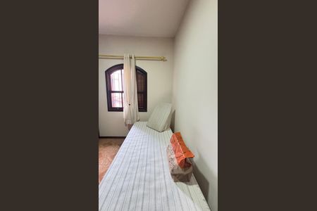 Casa à venda com 255m², 4 quartos e 3 vagas Casa à venda com 255m², 4 quartos e 3 vagasQuarto 2