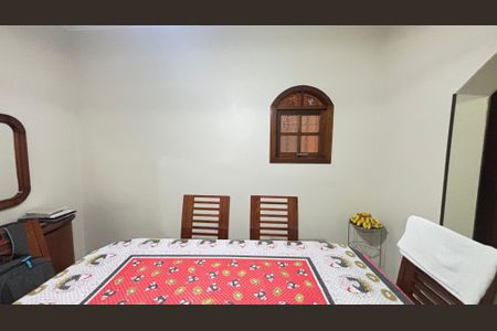 Casa à venda com 255m², 4 quartos e 3 vagas Casa à venda com 255m², 4 quartos e 3 vagasSala de Jantar