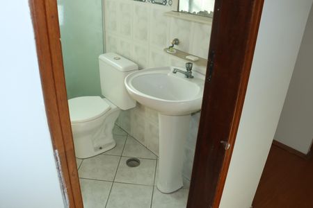 Casa para alugar com 205m², 4 quartos e sem vagaBanheiro Social