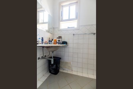 Casa de condomínio à venda com 800m², 4 quartos e 10 vagas Casa de condomínio à venda com 800m², 4 quartos e 10 vagasBanheiro da Suíte 3