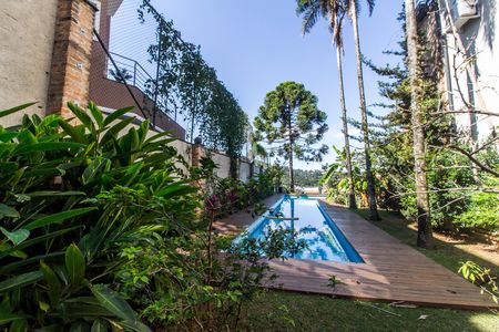 Casa de condomínio à venda com 800m², 4 quartos e 10 vagas Casa de condomínio à venda com 800m², 4 quartos e 10 vagasPiscina