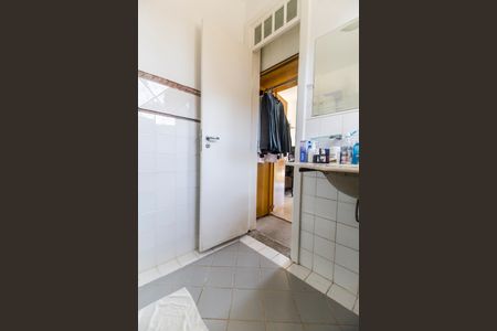 Casa de condomínio à venda com 800m², 4 quartos e 10 vagas Casa de condomínio à venda com 800m², 4 quartos e 10 vagasBanheiro da Suíte 3