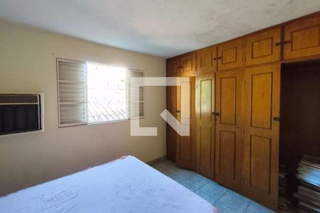 Casa à venda com 230m², 3 quartos e 4 vagasQuarto 2