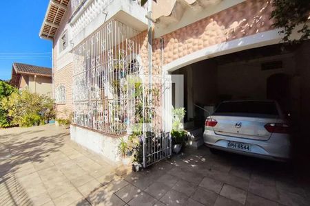 Casa à venda com 230m², 3 quartos e 4 vagasQuintal - Garagem