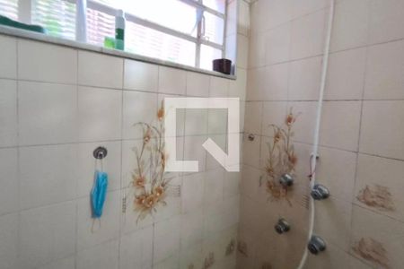 Casa à venda com 230m², 3 quartos e 4 vagasBanheiro Social