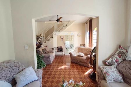 Casa à venda com 230m², 3 quartos e 4 vagasSala de Estar