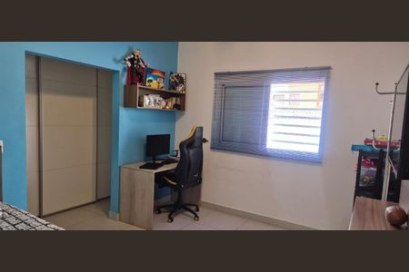 Casa à venda com 168m², 3 quartos e 4 vagas
