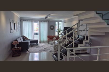 Casa à venda com 168m², 3 quartos e 4 vagas