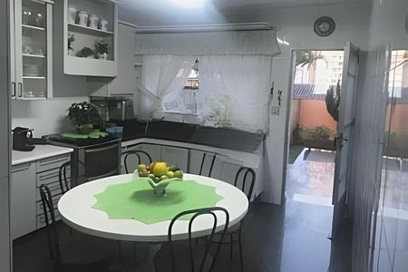 Casa à venda com 400m², 3 quartos e 3 vagas