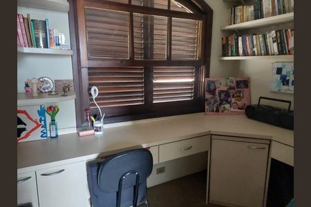 Casa à venda com 360m², 3 quartos e 4 vagas