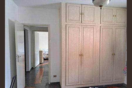 Casa à venda com 275m², 3 quartos e 2 vagas