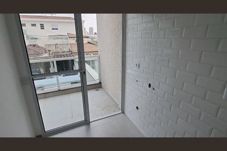 Casa à venda com 102m², 2 quartos e 4 vagas