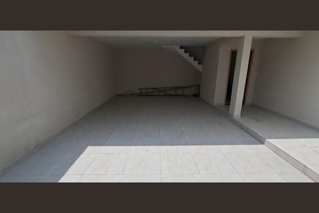 Casa à venda com 102m², 2 quartos e 4 vagas