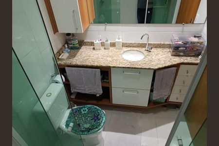 Casa à venda com 182m², 3 quartos e 2 vagas