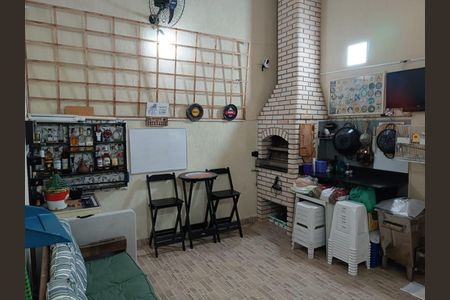Casa à venda com 182m², 3 quartos e 2 vagas