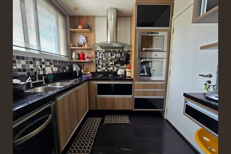 Apartamento à venda com 110m², 2 quartos e 3 vagas