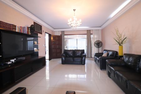 Casa para alugar com 489m², 3 quartos e 5 vagasSala